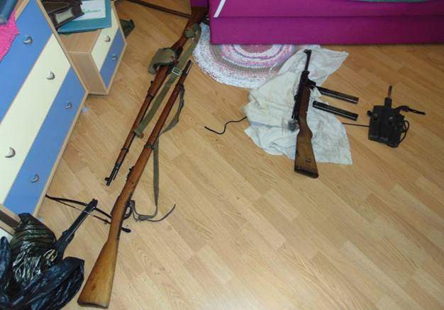 Киевлянин хранил у себя дома целый арсенал оружия (Фото)