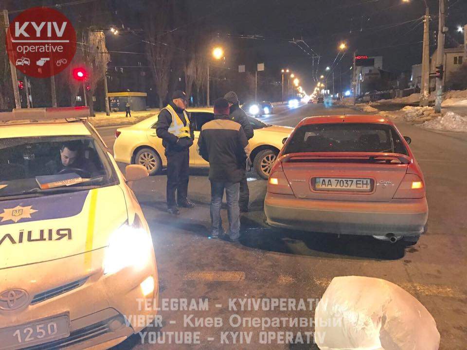 В Киеве из-за алкоголя произошло ДТП (Фото) (Видео) 