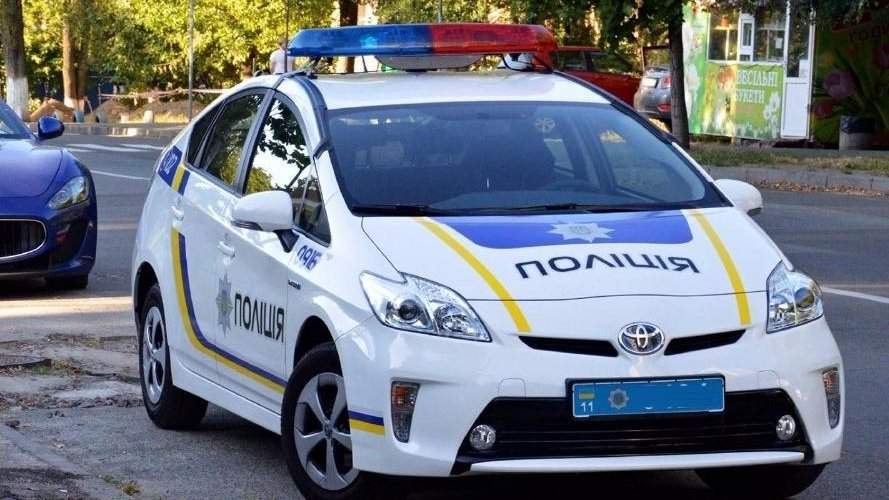 В Харькове горела полицейская «Тойота Приус»: подозревают поджог (видео)