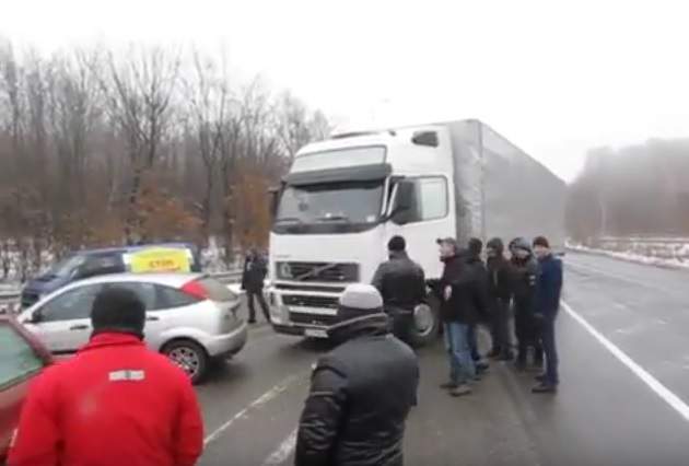 Дальнобойщики возмутились блокадой КПП на Закарпатье (видео)