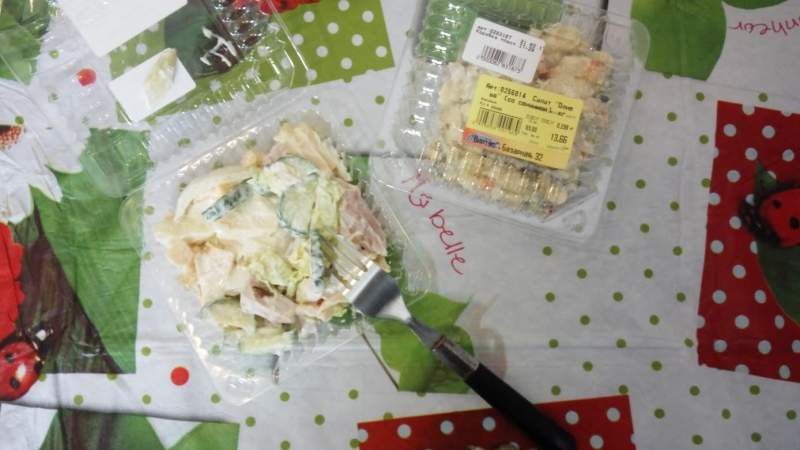 Салатный сюрприз в одесском супермаркете (Фото)