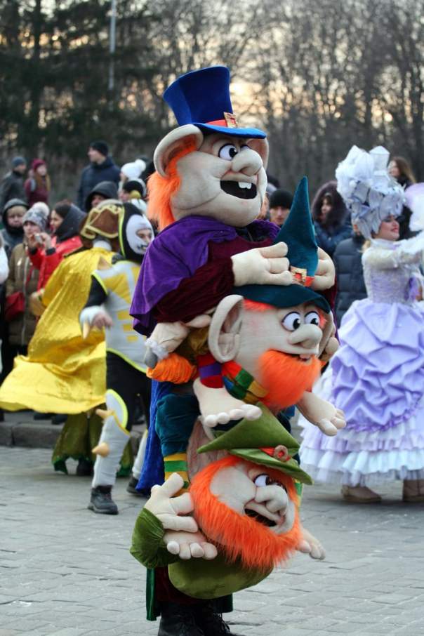 Парад на Масленицу в Харькове вызвал резонанс в соцсетях (Видео, фото)