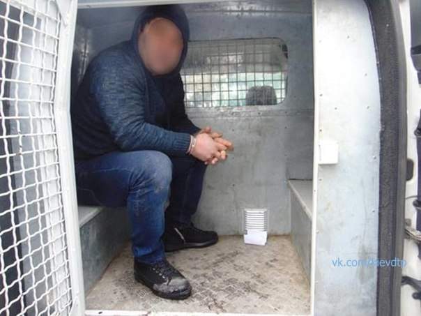 В Киеве мужчина, ставший жертвой грабежа, самостоятельно вычислил преступников