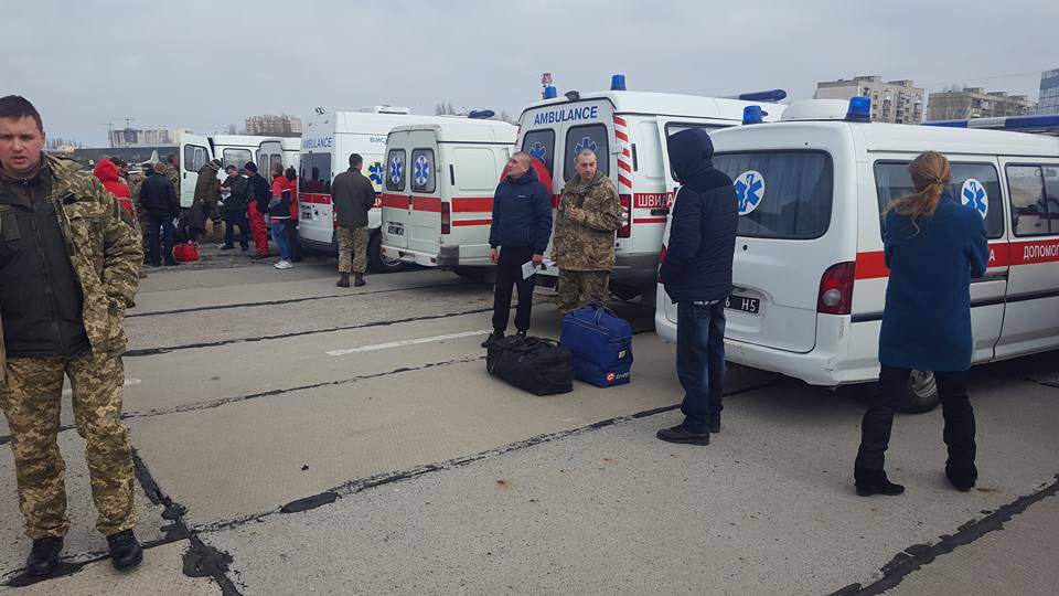 В Одессу прибыл самолёт с несколькими десятками ранеными на борту (фото)