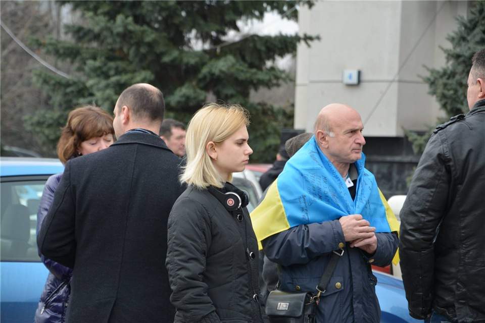 В Одессе у здания ОГА участники митинга "нецензурно" обратились к Порошенко (фото)