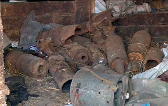 В подсобке житомирца нашли боеприпасы и коноплю (Видео)