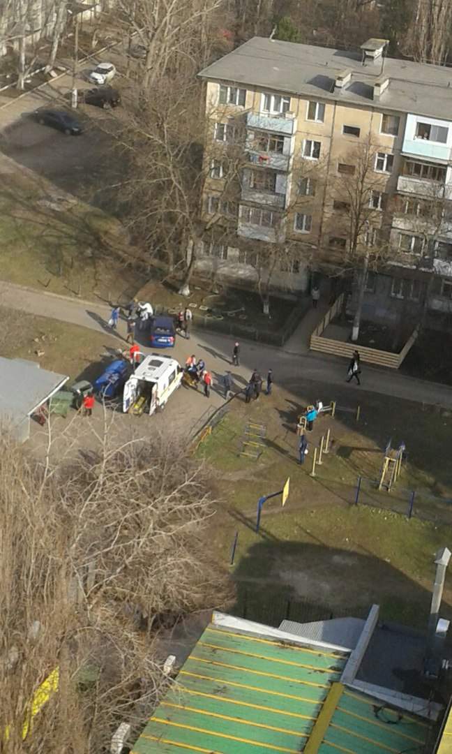 В Одессе "не вписавшийся" водитель совершил наезд на женщину (фото)