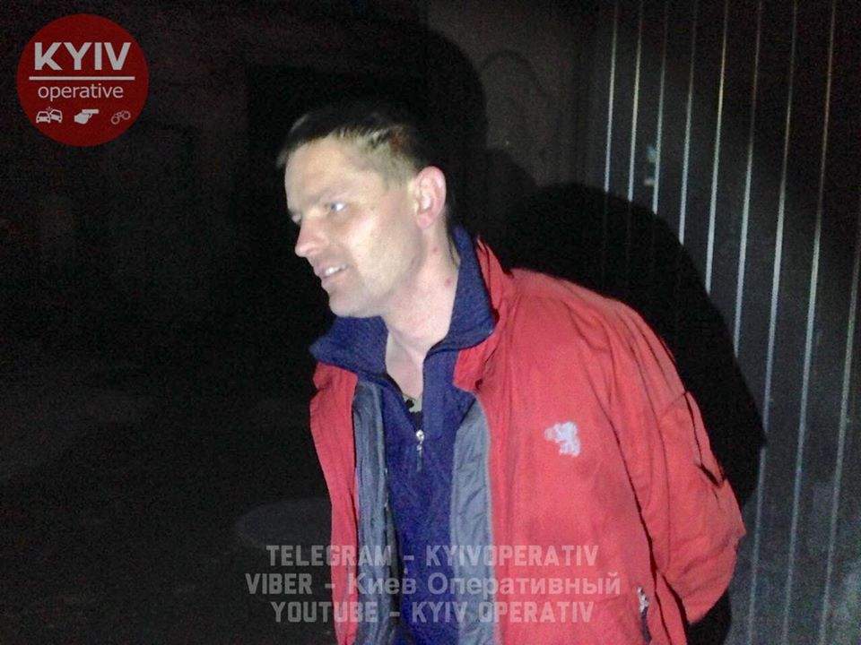 В Киеве мужчину заманили на стройку и избили молотками с целью ограбить его (Фото) (Видео)