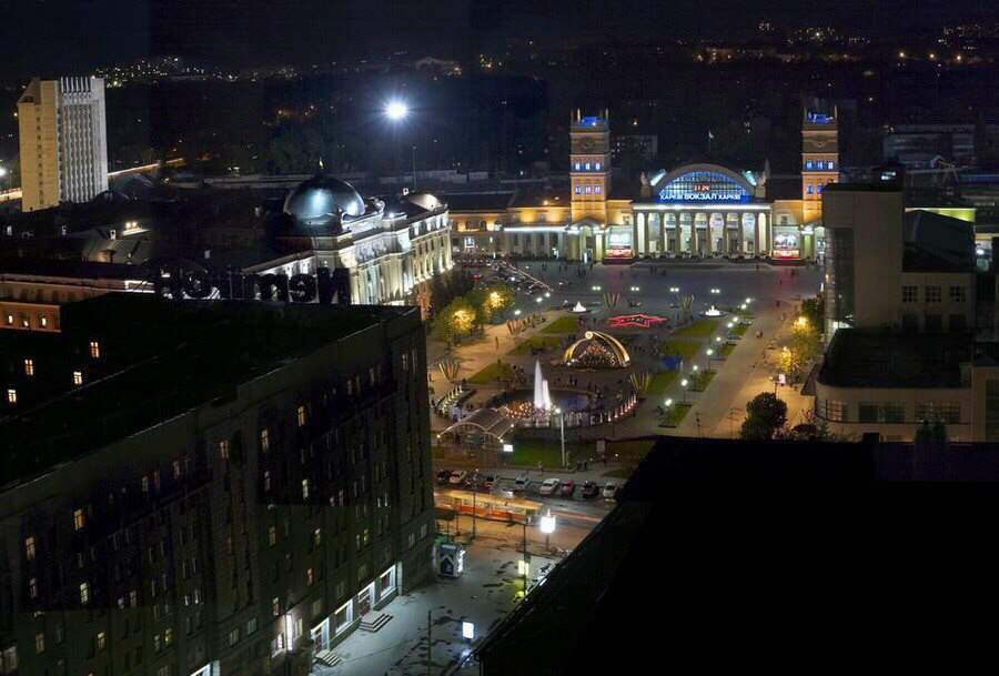 Харьковский Южный вокзал как отдельный вид прекрасного (Фото)