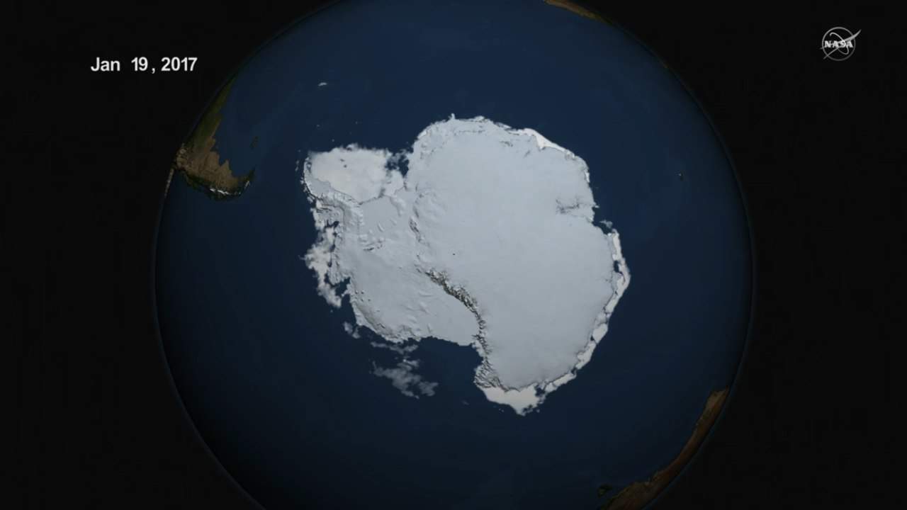 NASА установило рекордные показатели уменьшения льдов Арктики (видео)