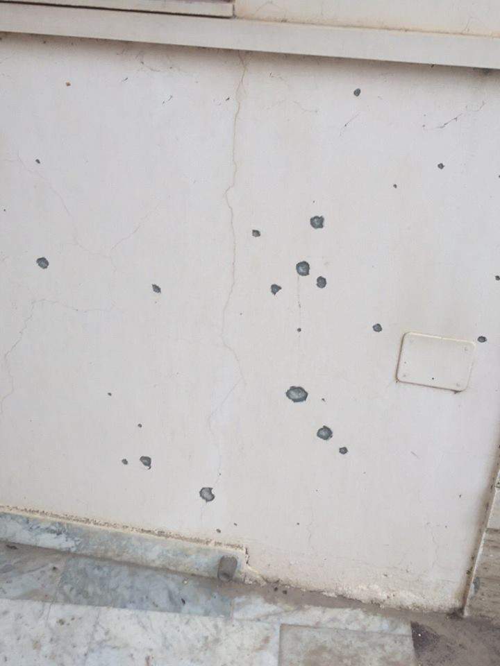 В ливийской столице "случайными пулями" задело здание посольства Украины