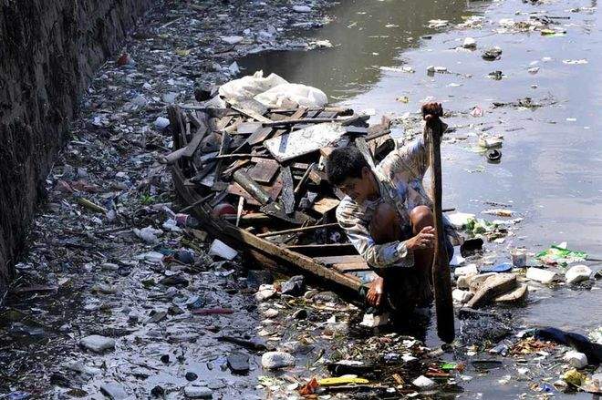 Водоёмы Индонезии признали самыми загрязненными источниками воды на планете (фото)