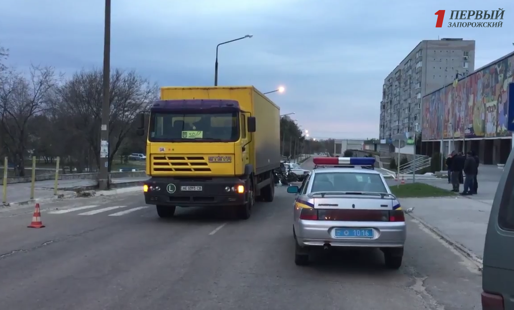 В Запорожской области в жутком ДТП погиб региональный управляющий "Ощадбанка" (фото, видео)