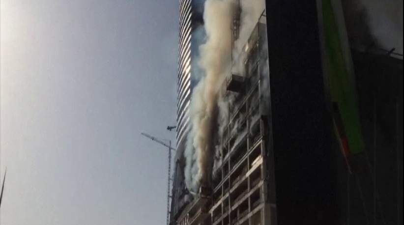 В Дубае горит строительная площадка: город в дыму (фото)