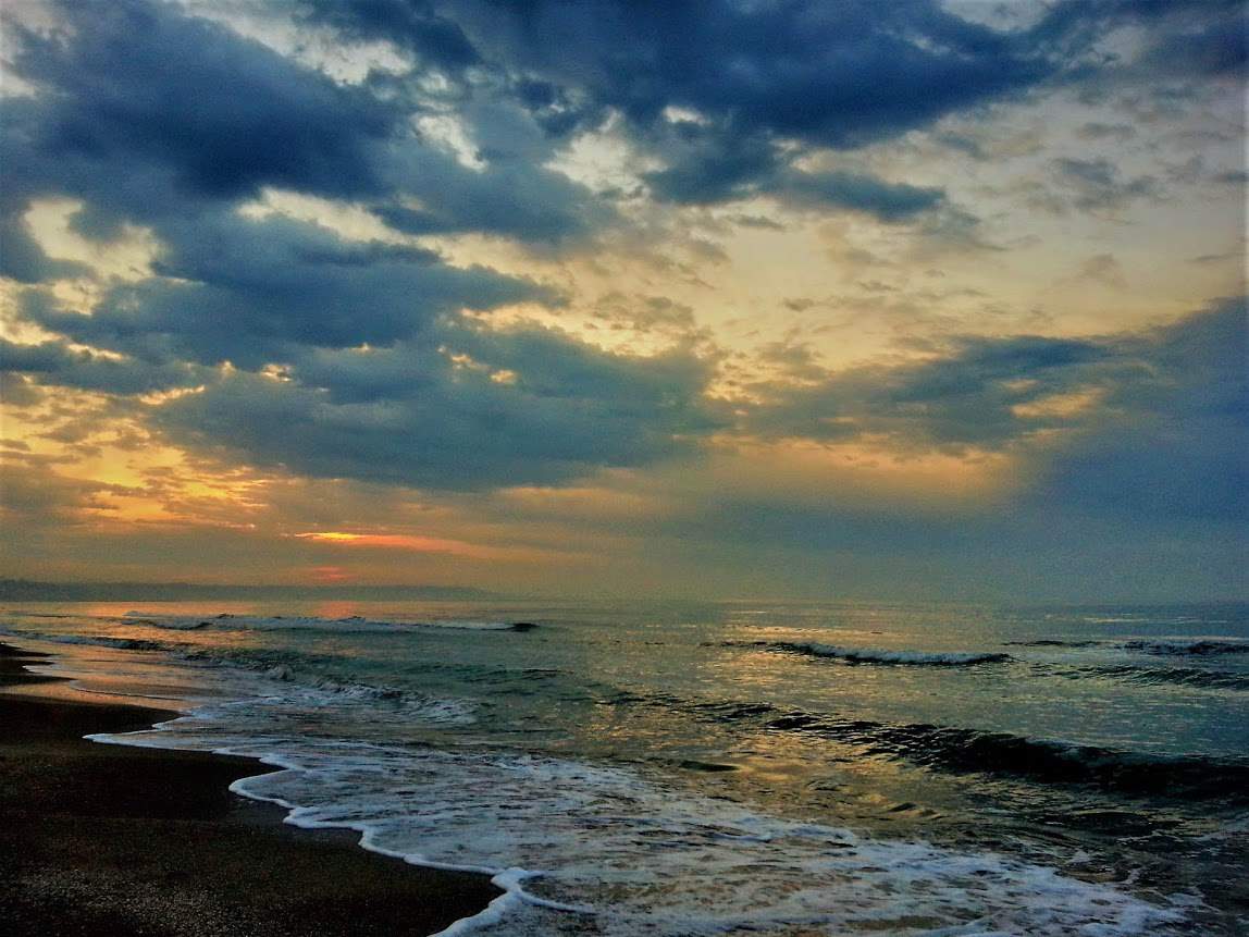 Фантастический рассвет на море в Одессе (Фото)