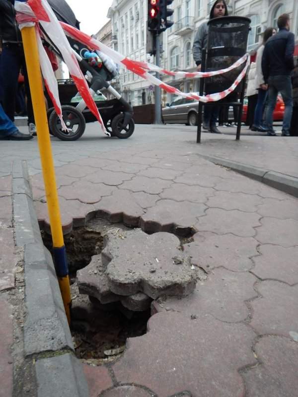 Оползневая активность и проседания грунта в Одессе набирают обороты (Фото)