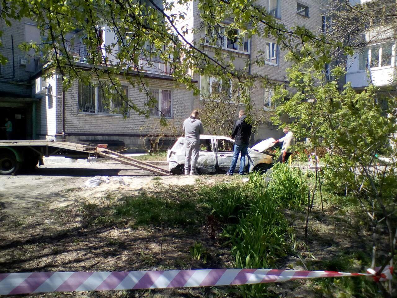 В Харькове спалили машины прокурора и его жены (Фото)