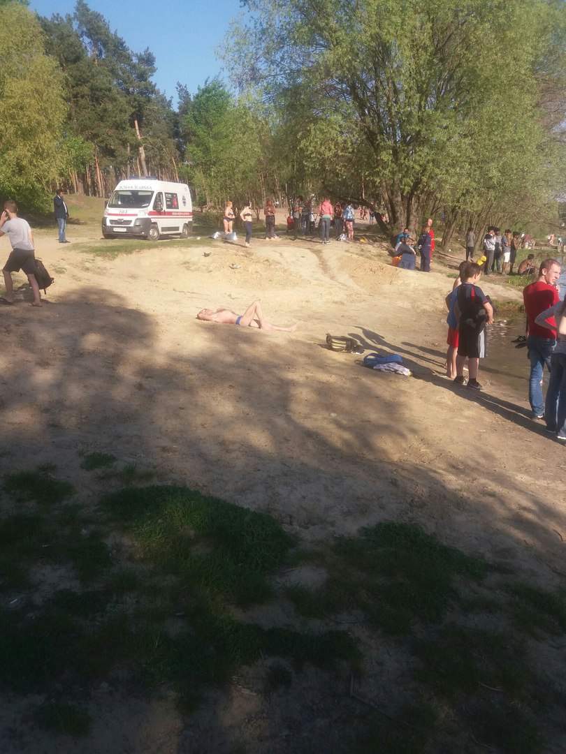 В Харькове в районе "Журавлевского гидропарка" утонул парень (фото)