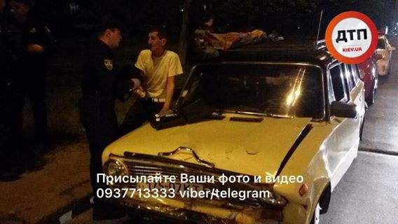 В Киеве пьяный водитель автомобиля "ВАЗ" врезался в "Шкоду" (Фото)