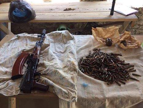 На Херсонщине и Тернопольщине СБУ изъяла оружие и боеприпасы из АТО (фото)
