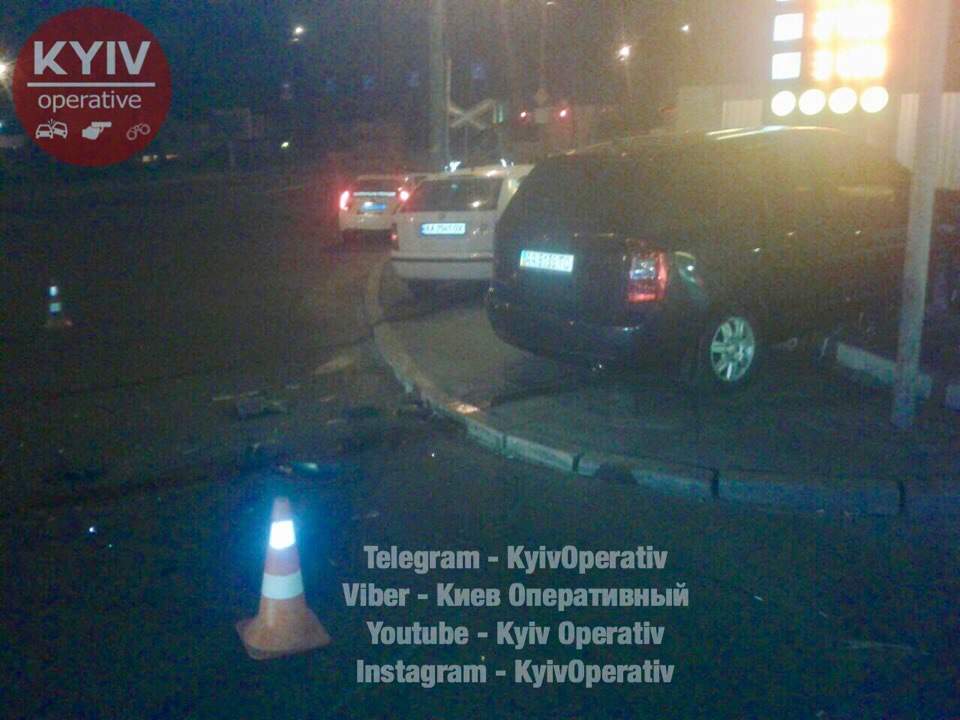 В Киеве произошло лобовое ДТП: никто не пострадал (фото)