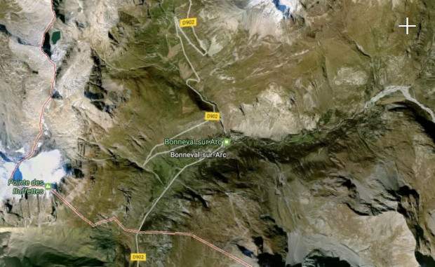 Во Французских Альпах в результате обрушения снежной лавины погибли три человека