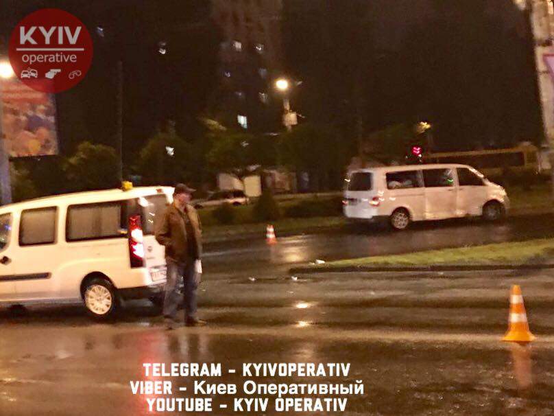 В Киеве из-за светофора произошло ДТП (Фото)