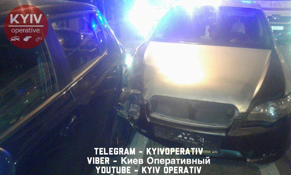Киевлянка убегая от преследования полиции, создала двойное ДТП (Фото)