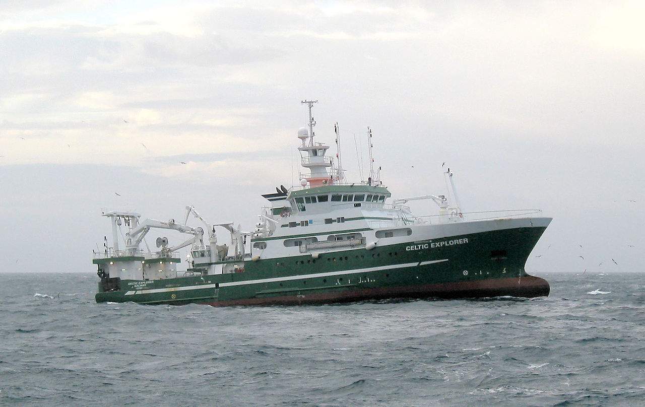 В Атлантическом океане обнаружили судно более чем с двумя тоннами колумбийского кокаина
