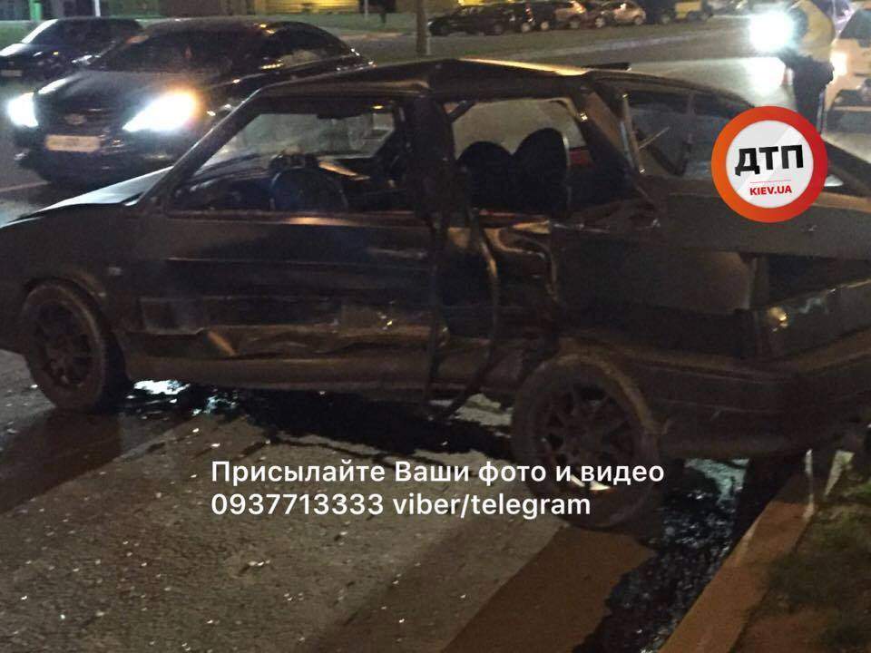 В Киеве из-за гонщиков-неудачников разбилось 4 автомобиля (Фото)