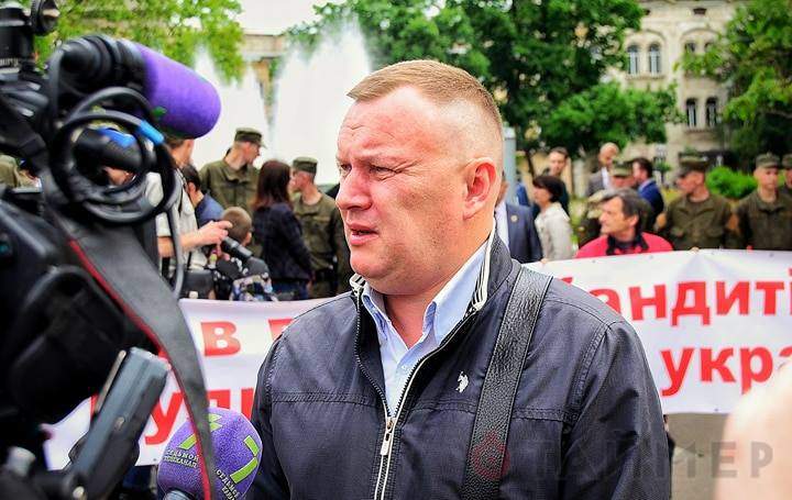 «Президенту нужно бояться мэра»: в Одессе протестную акцию «приурочили» к приезду Порошенко (фото)