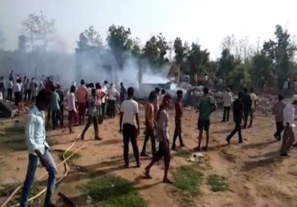В Индии взорвался завод по производству фейерверков: погибли 25 человек (фото, видео)
