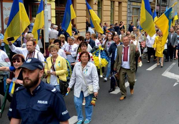 В Польше состоялась акция чествования украинцев-защитников страны (фото)