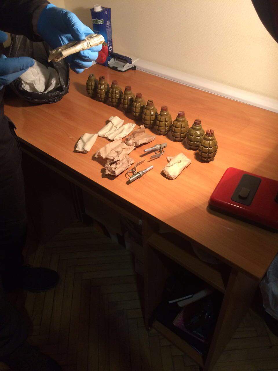 Экс-боец полка «Азов» занимался нелегальной продажей оружия из АТО (фото)