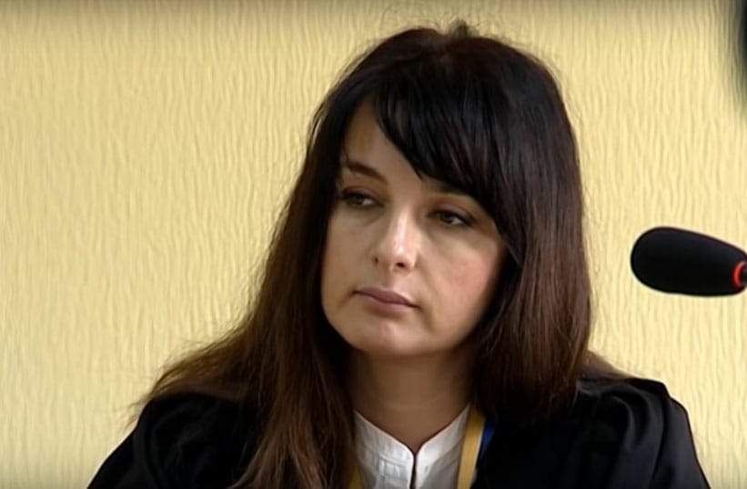 Зверски избивший главу ТИК Коцюбинского «титушка» отпущен под домашний арест