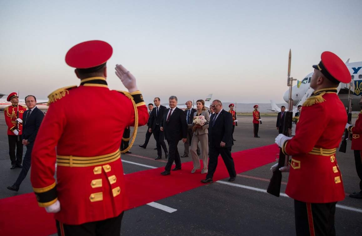Президент Украины прибыл в Грузию с рабочим визитом (фото)
