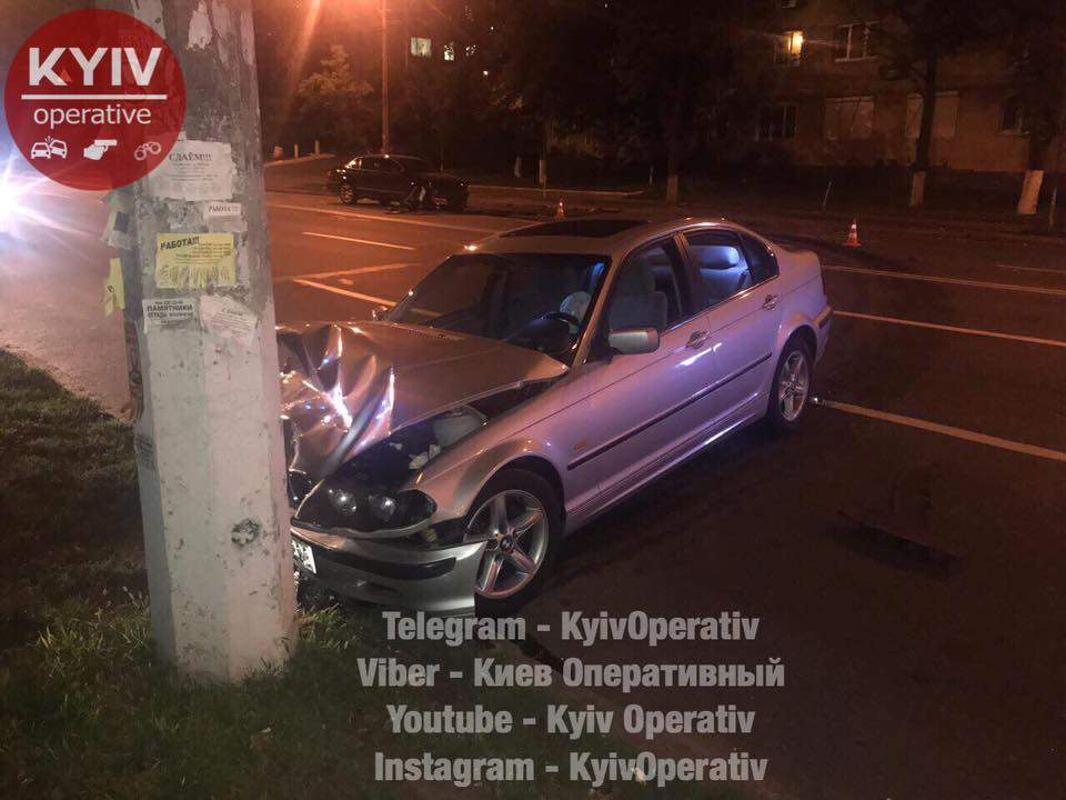 В столице произошло столкновение двух авто из-за нарушения ПДД (Видео)