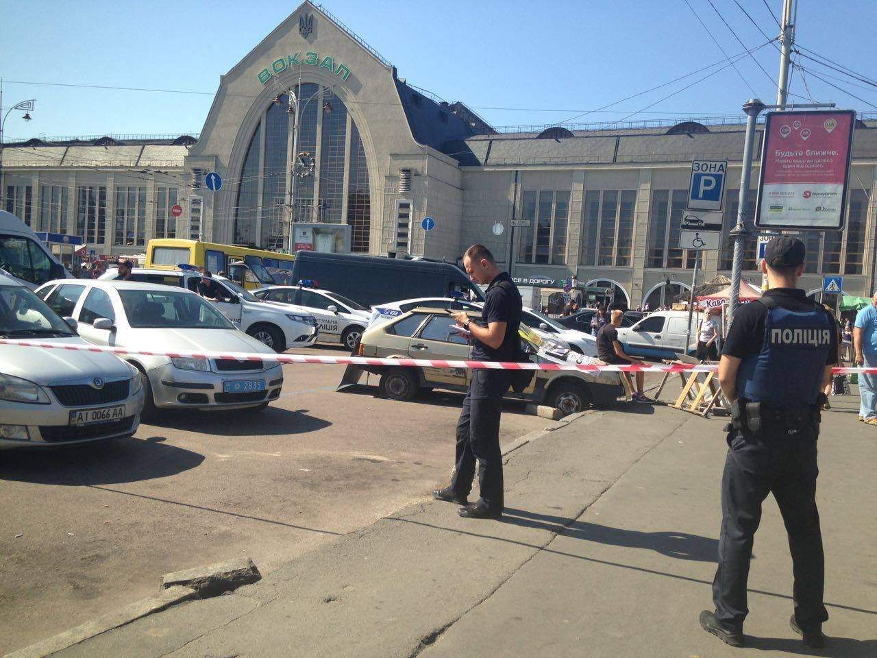 Стрельба в Киеве: В результате вооруженного конфликта пострадало 3 человека (Фото)