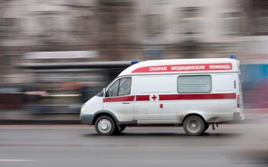 Падение бетонного щита на мужчину во Львове: Пострадавший в тяжелом состоянии госпитализирован