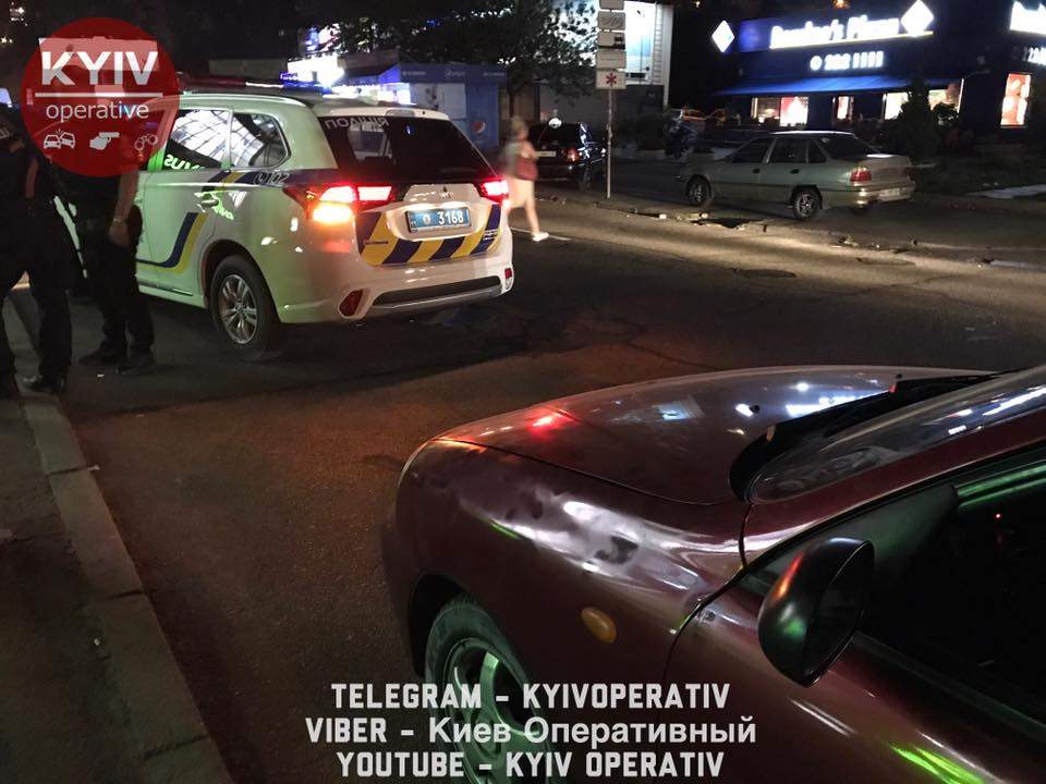 В Киеве экипаж полиции преследовал непростого водителя Daewoo за нарушение ПДД (Видео, фото)