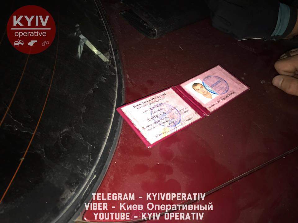 В Киеве экипаж полиции преследовал непростого водителя Daewoo за нарушение ПДД (Видео, фото)