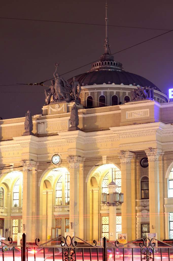 Сказочные снимки вечерней Одессы (Фото)