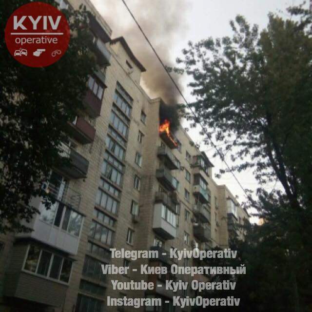 В Киеве мужчина с психическими расстройствами спалил свою квартиру (Фото)
