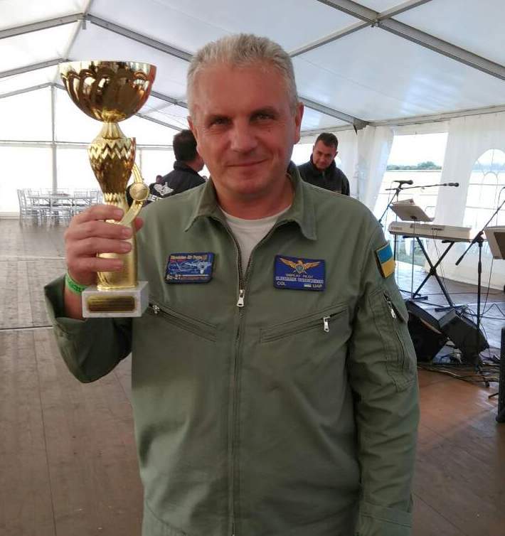 Украинский пилот продемонстрировал лучший результат на авиапоказе в Чехии (Видео) 
