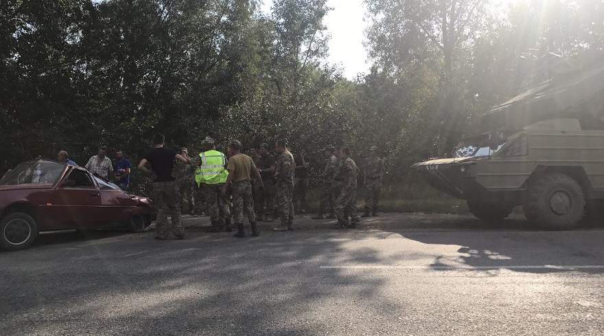 На Херсонщине военная колона с ЗРК "ОСА" попала в ДТП (Фото) 