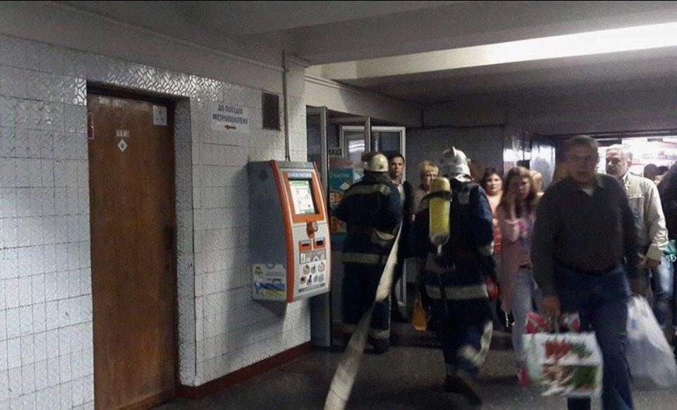 Спасатели прокомментировали чрезвычайную ситуацию в столичном метро