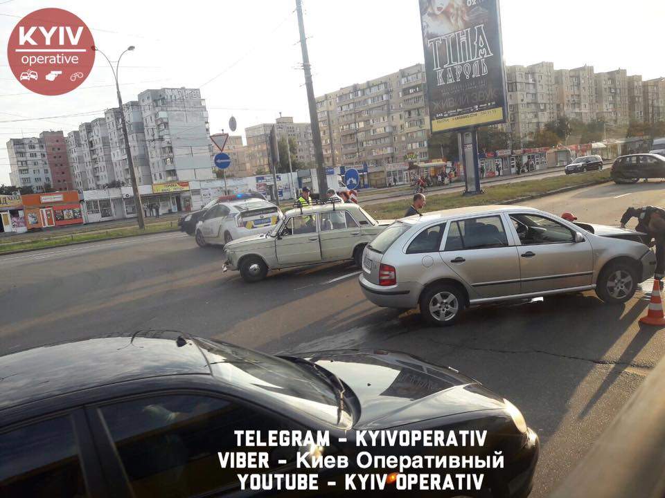 В Киеве произошло тройное ДТП (Фото)