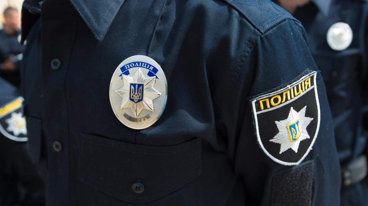 В Ровно грабитель ворвался в школу и ограбил детей (Фото)