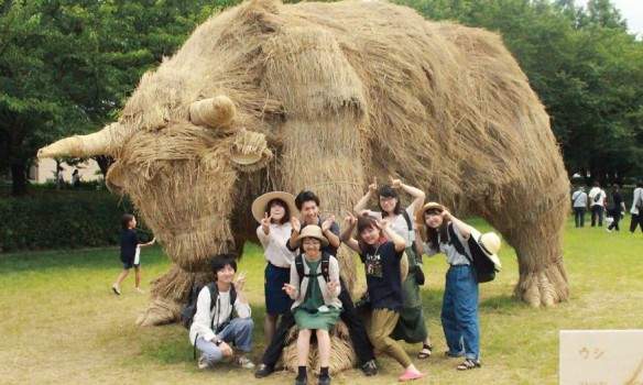 В Японии проходила выставка гигантских животных из рисовой соломы (фото)