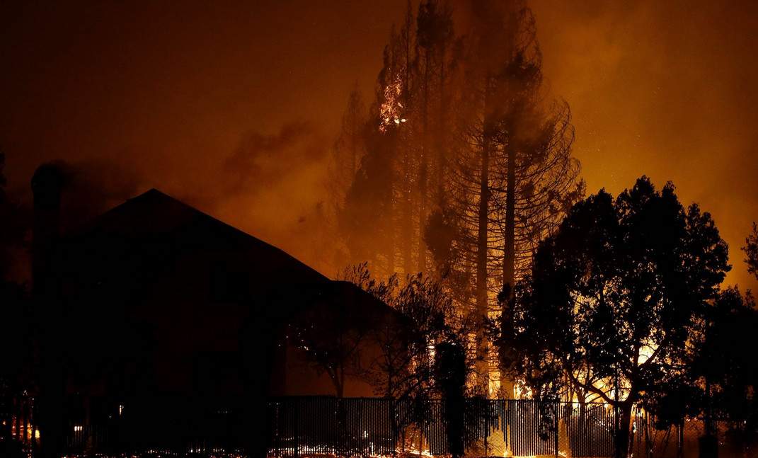 Калифорнию охватили лесные пожары (фото, видео)